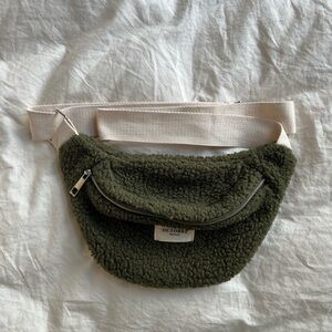 Octobre Editions Green Fleece Belt Bag